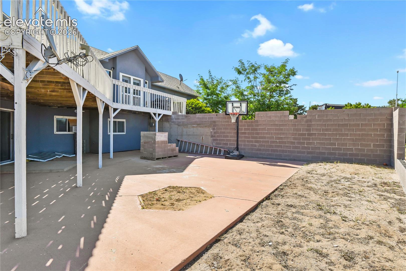 Listing photo 34 for 13550 Whistling Hills Lane