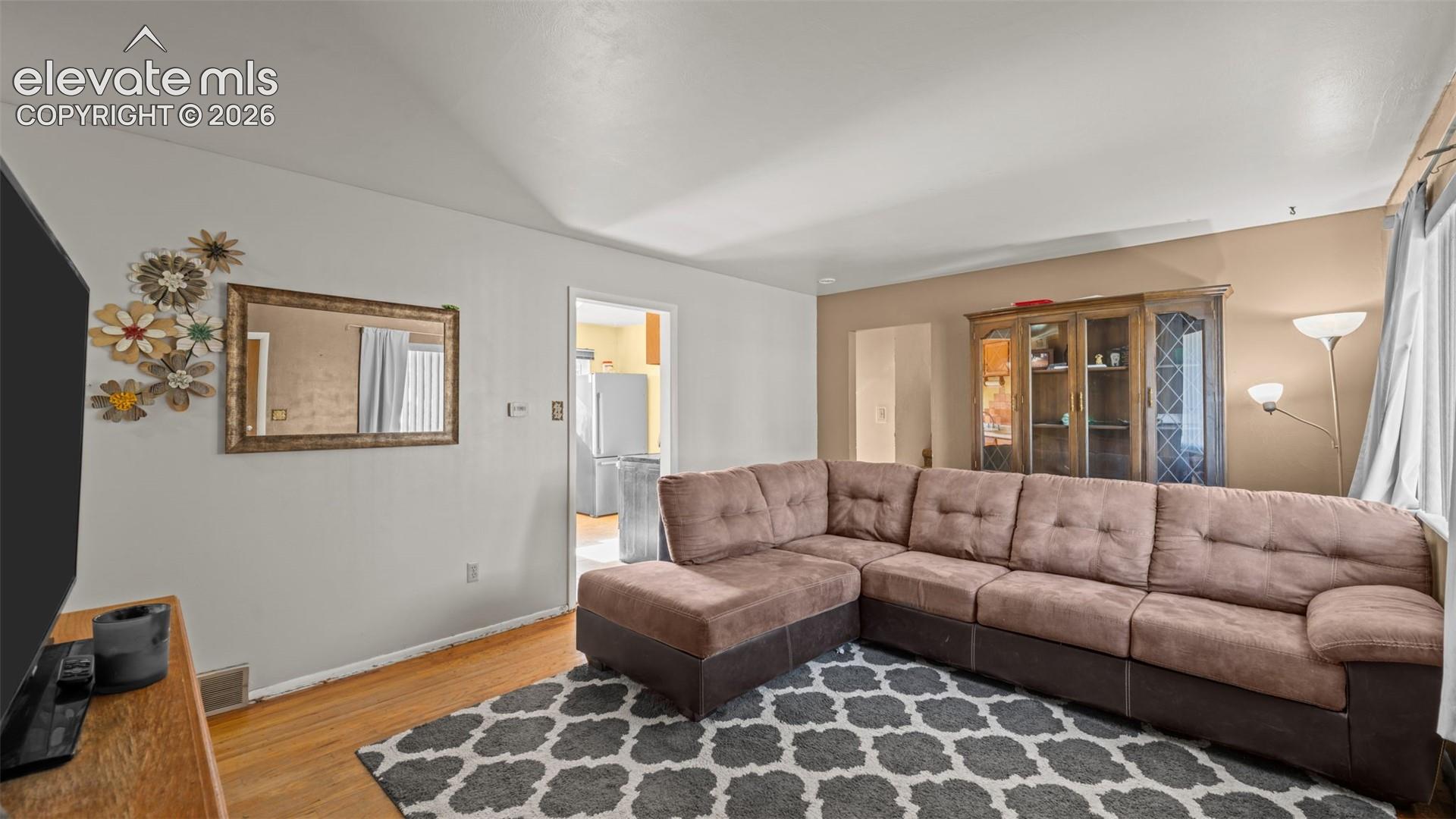 Listing photo 10 for 1819 Yakima Lane