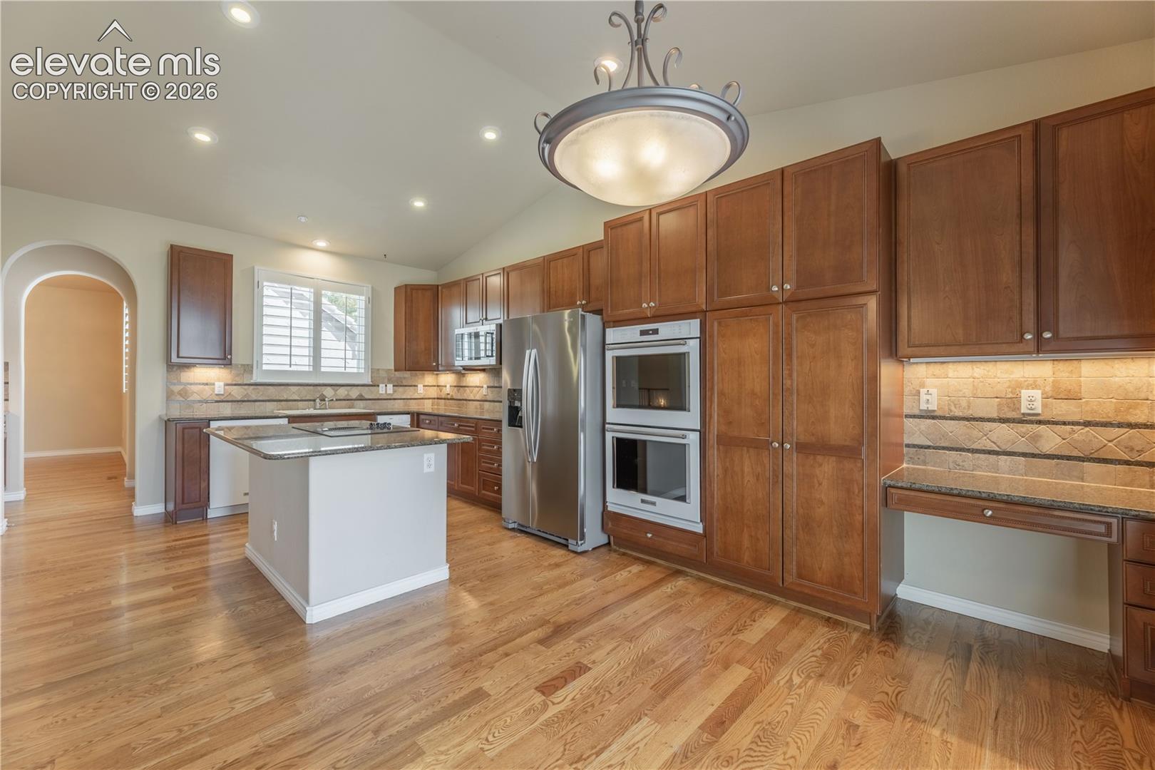 Listing photo 11 for 5011 Vermillion Court