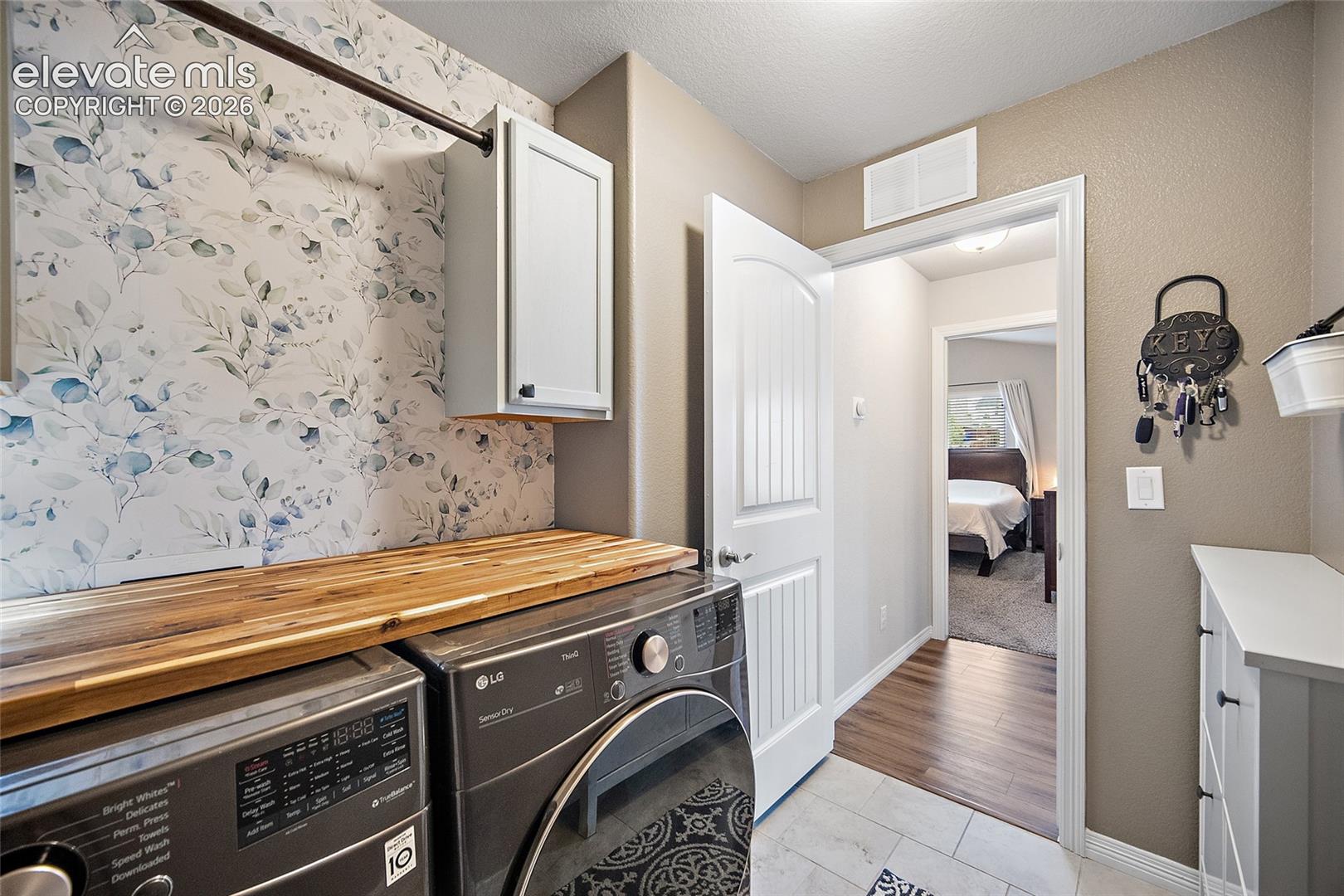 Listing photo 19 for 12832 Scenic Walk Drive