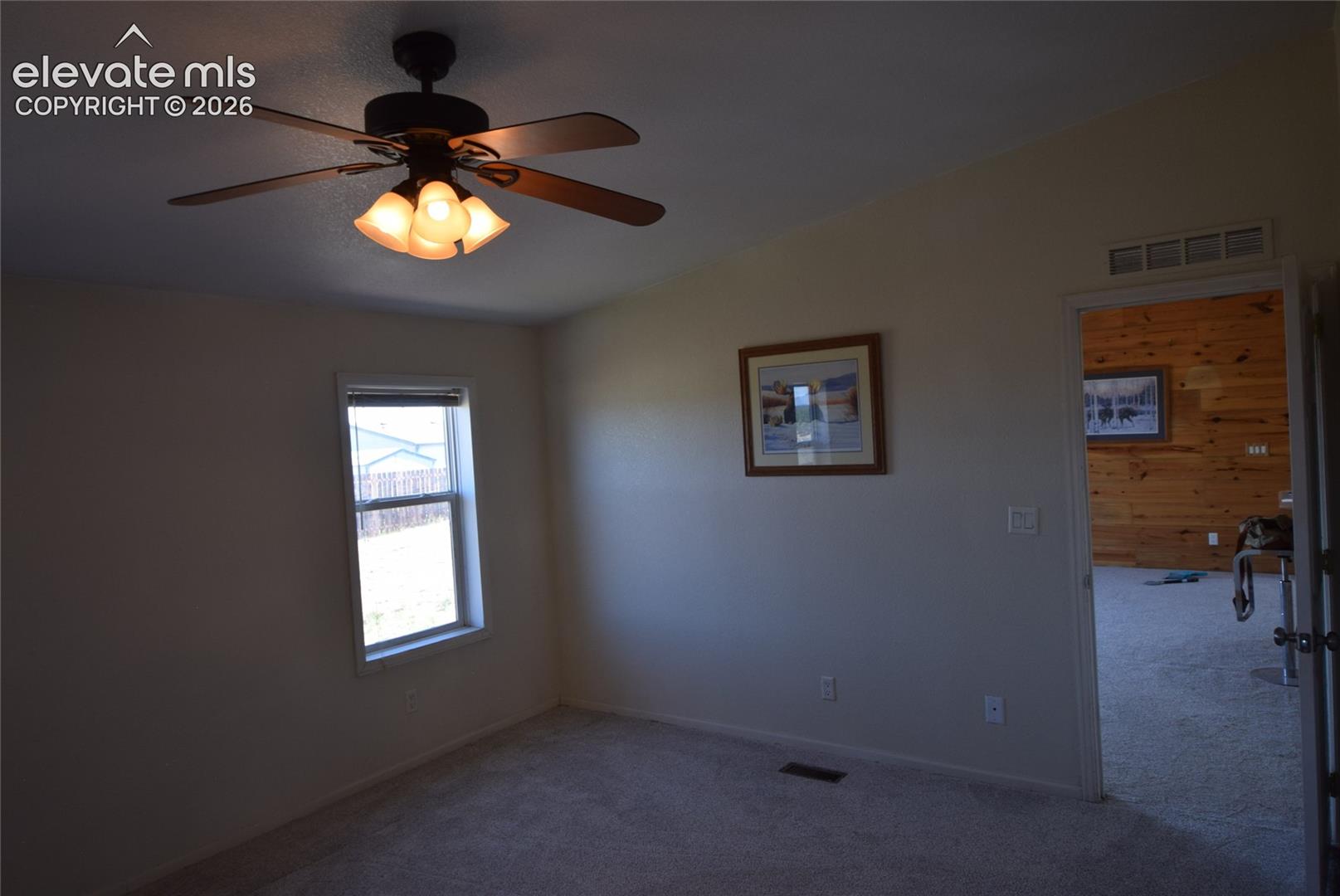 Listing photo 30 for 877 Maid Marian Drive