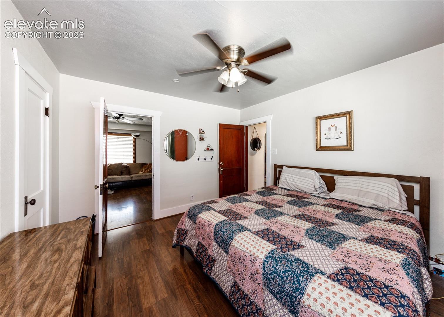Listing photo 16 for 2035 Pine Street