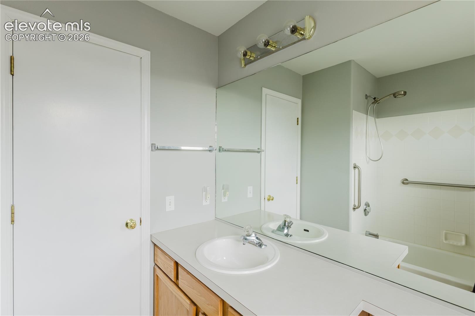 Listing photo 24 for 8156 Oliver Road