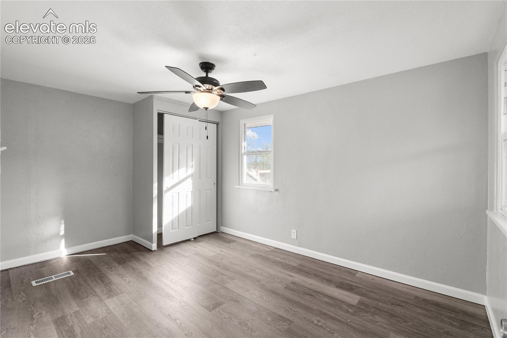 Listing photo 10 for 1606 Navajo Circle