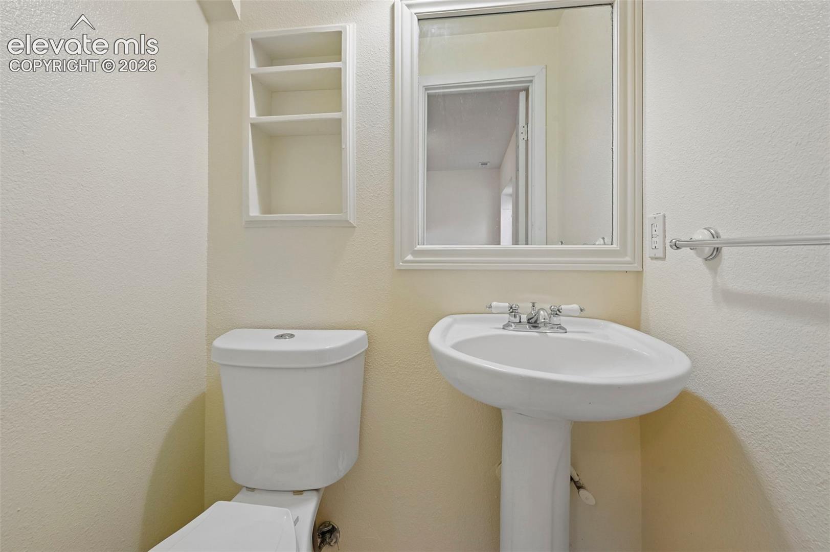 Listing photo 22 for 6382 Zermatt Drive