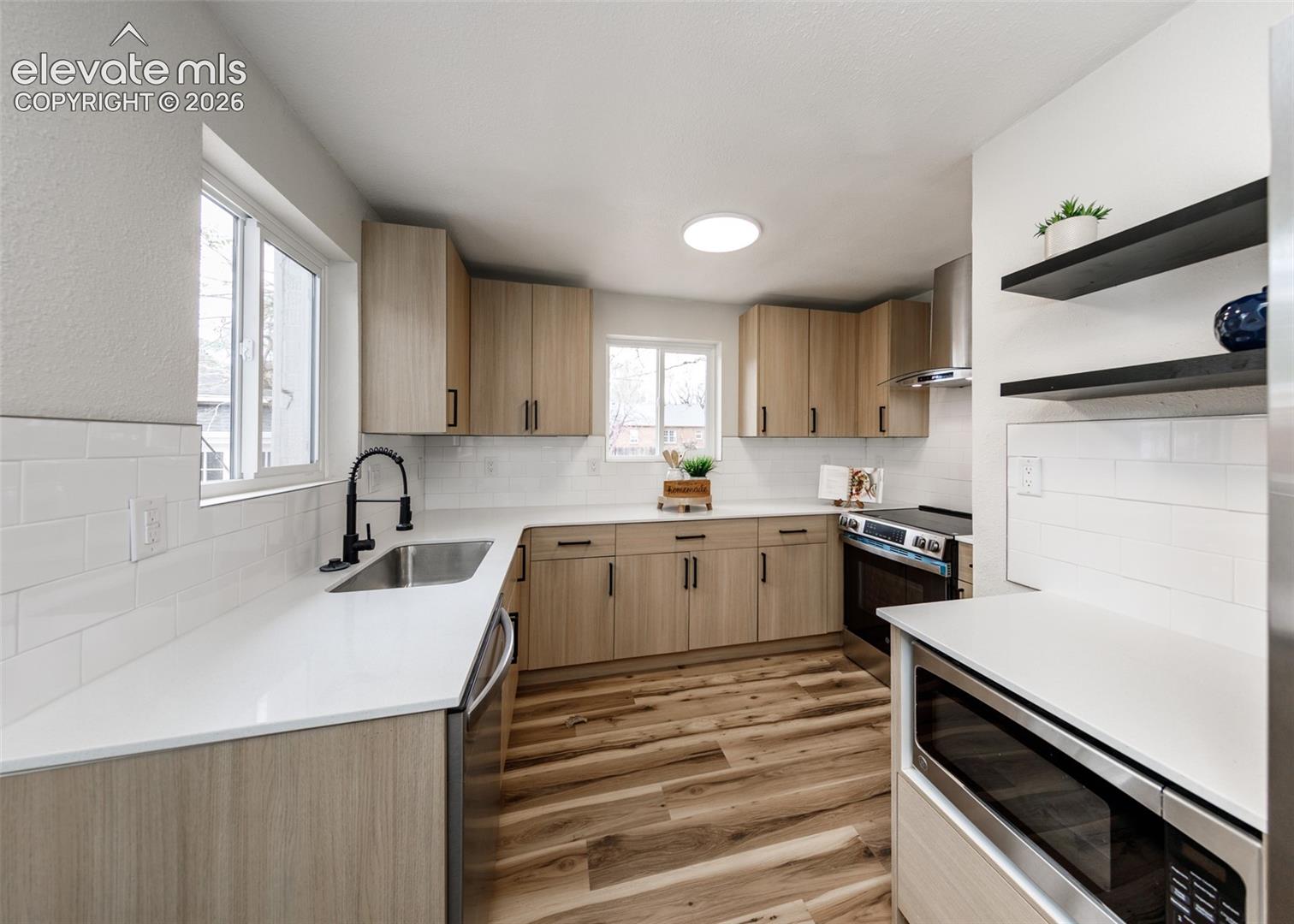 Listing photo 16 for 1306 W Abriendo Avenue