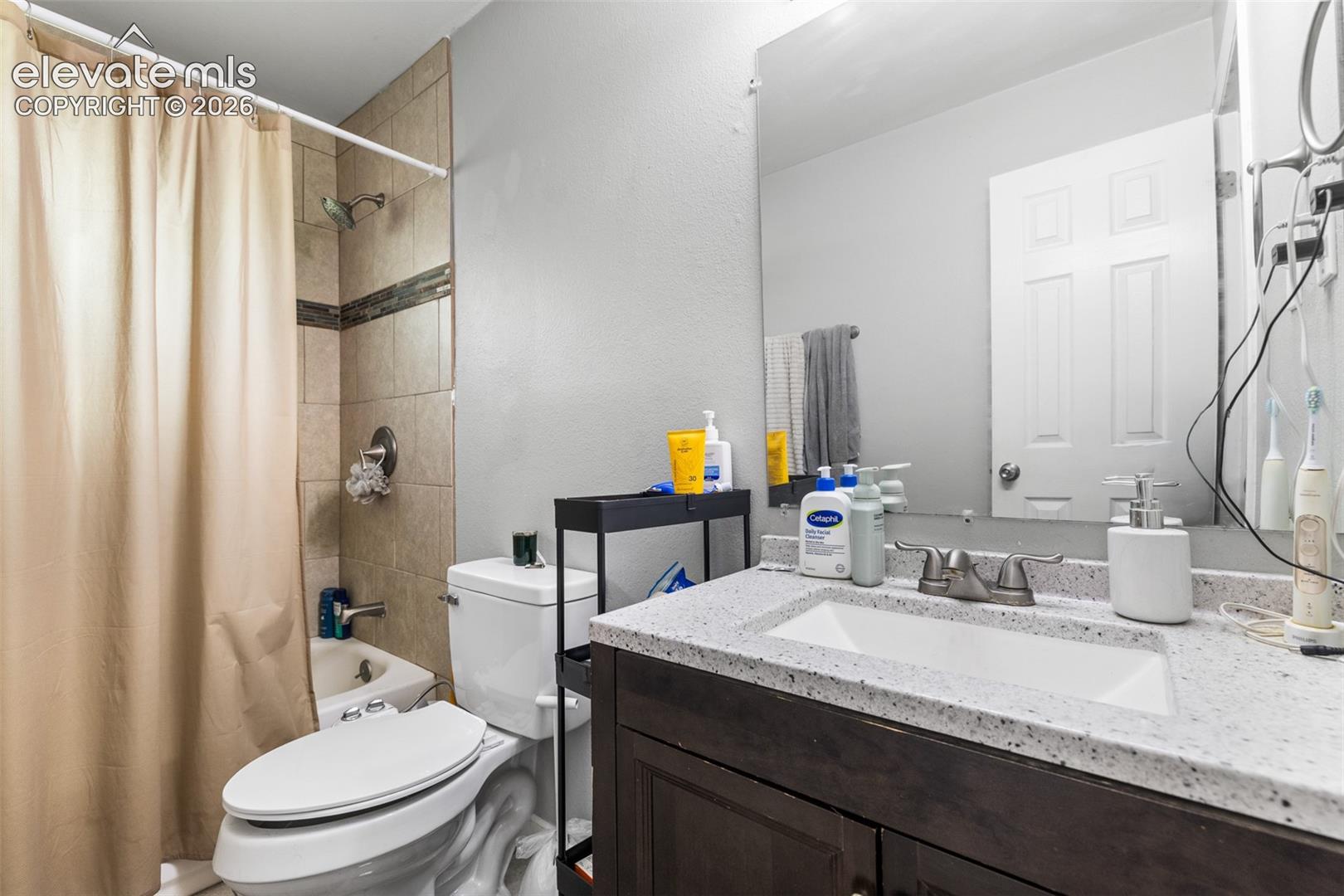 Listing photo 11 for 1017 /1019 N Elizabeth Street