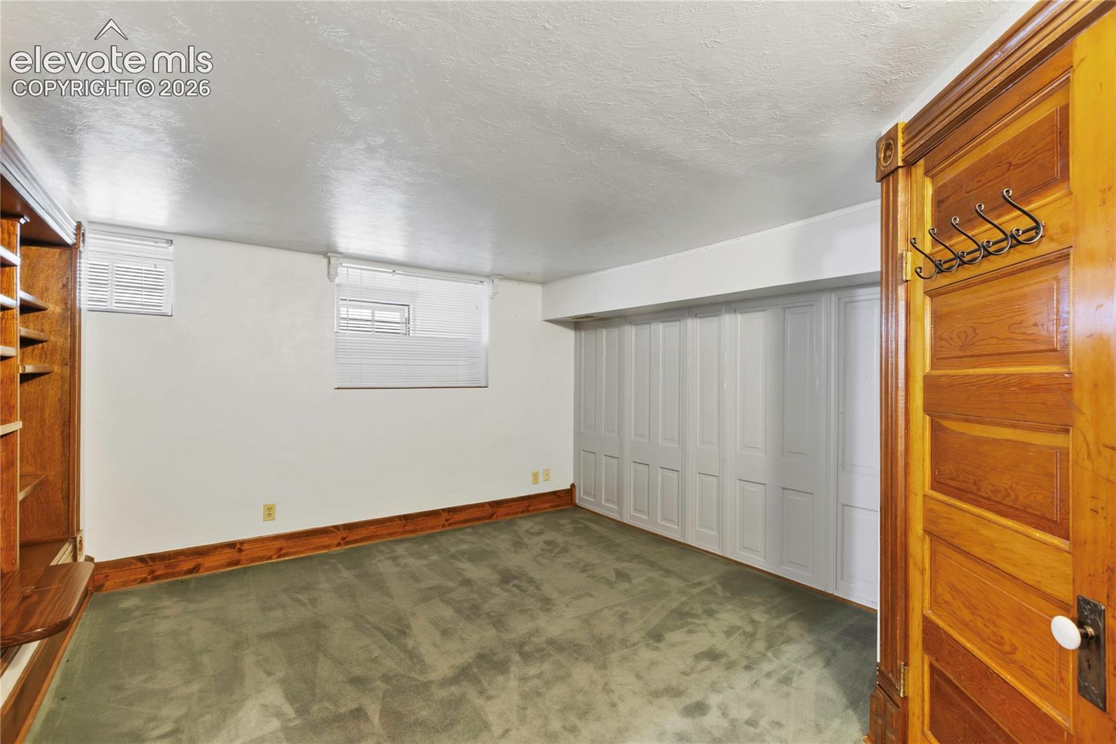 Listing photo 34 for 2210 W Kiowa Street
