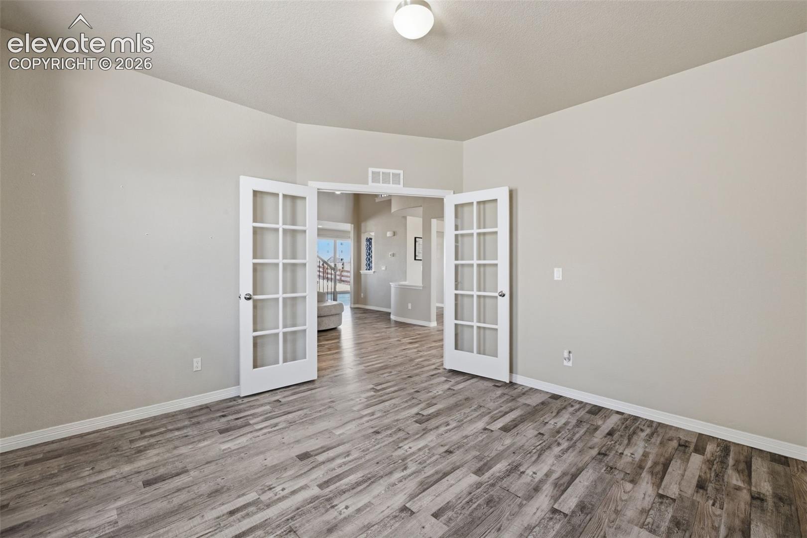 Listing photo 12 for 12810 Windingwalk Drive