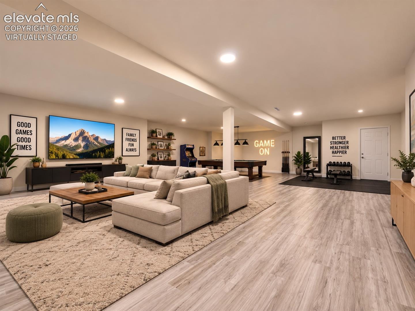 Listing photo 47 for 893 S Greenway Avenue