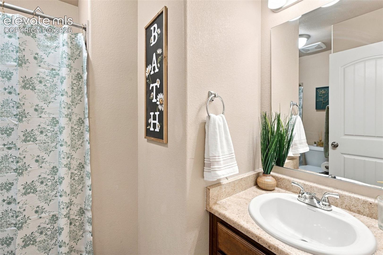 Listing photo 10 for 10864 Traders Parkway