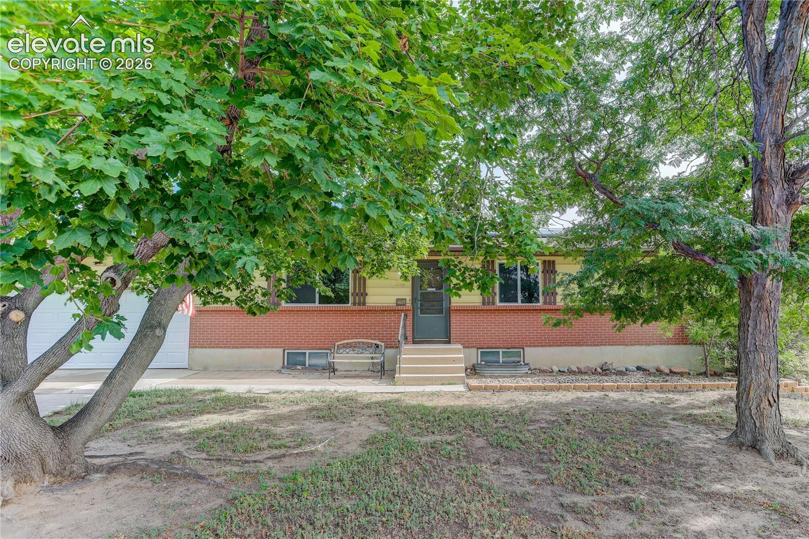Listing photo 26 for 4619 Sprucewood Drive