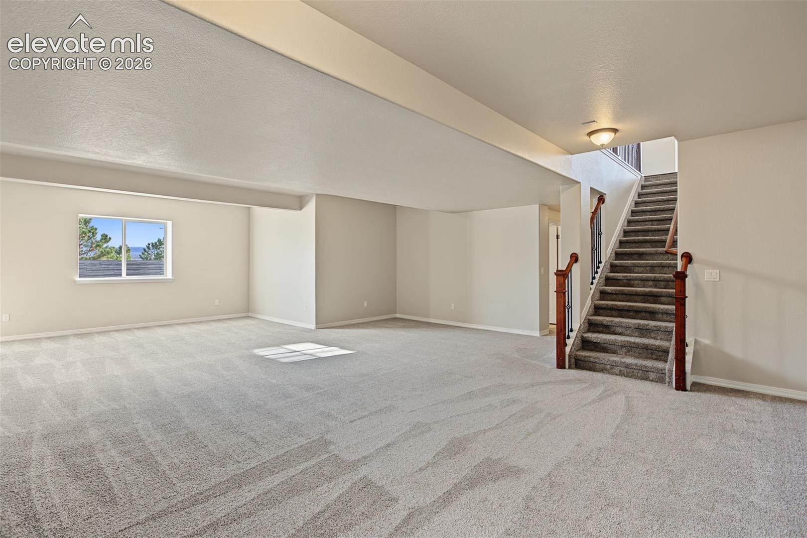 Listing photo 21 for 15621 Lake Mist Drive