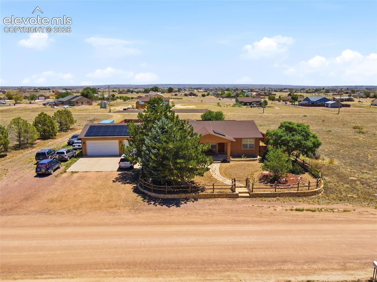 Listing photo 42 for 1286 N Ladonia Drive