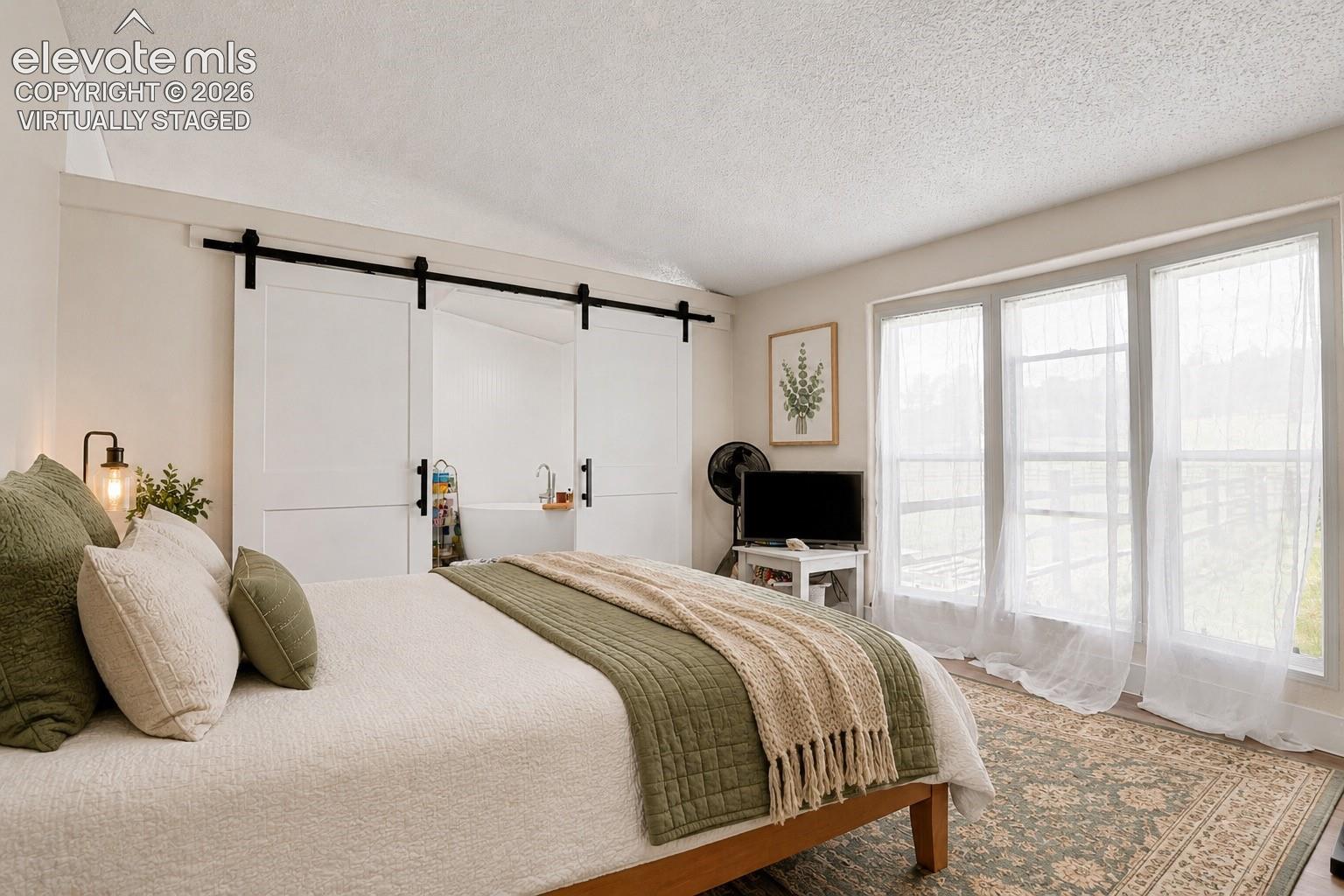 Listing photo 10 for 2329 Southpark Road
