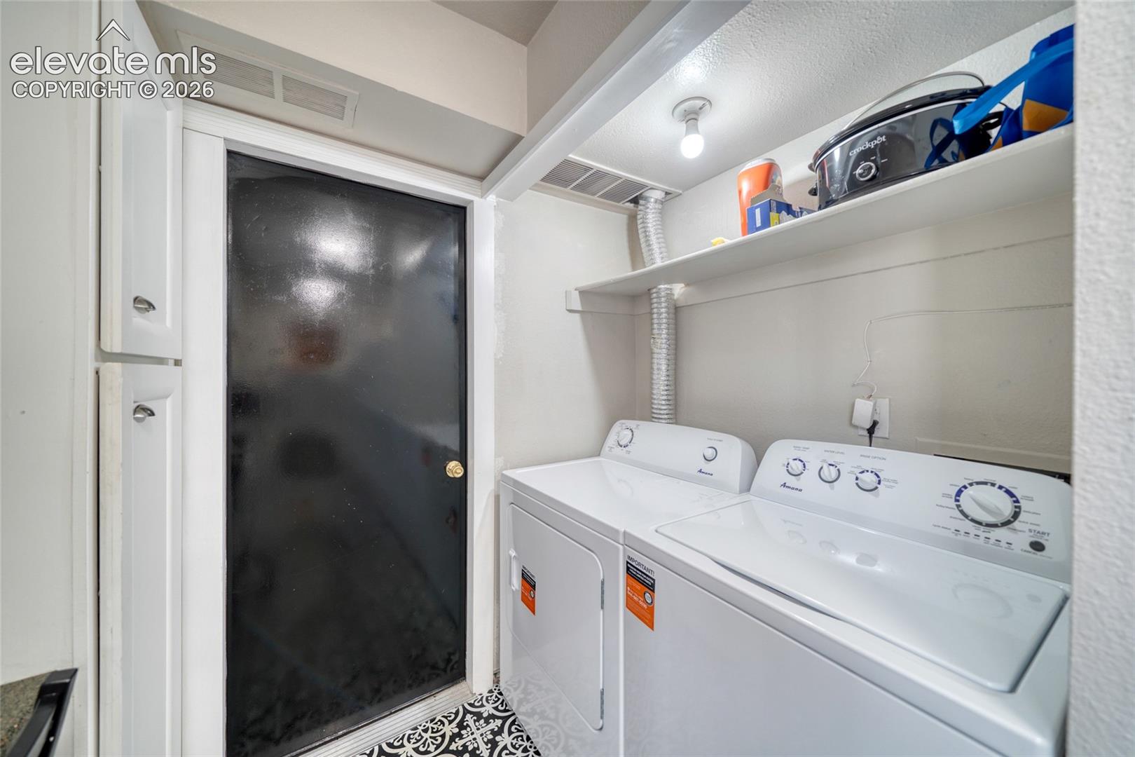Listing photo 18 for 3330 Templeton Gap Road 31