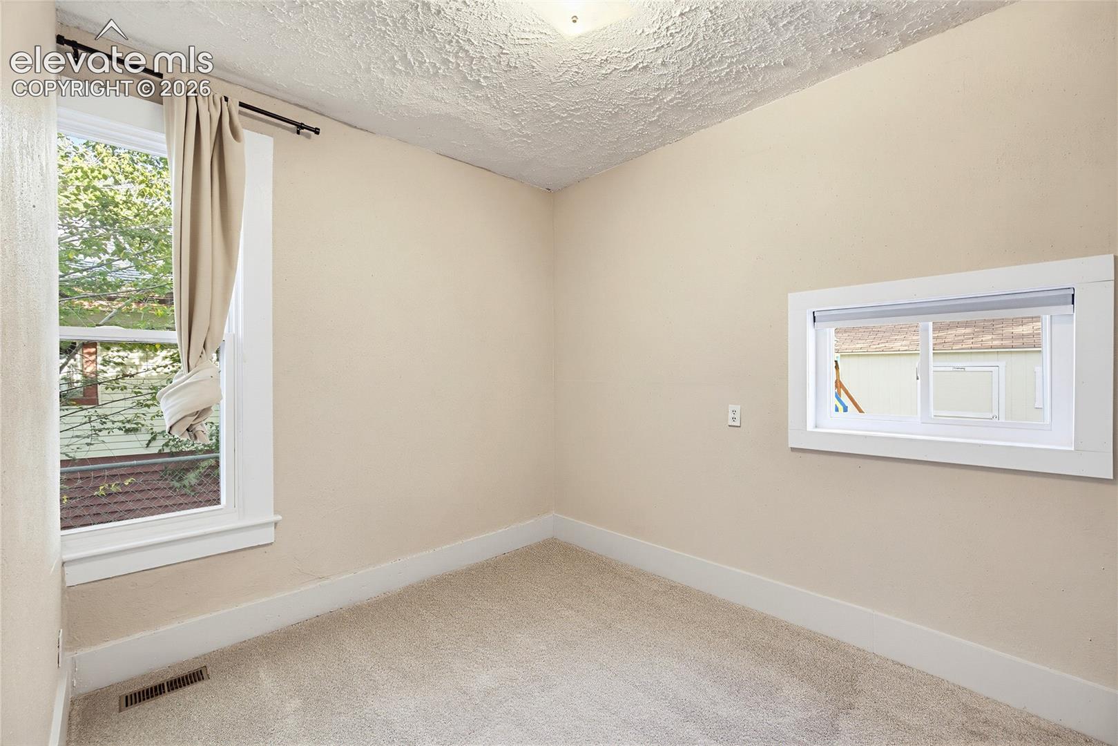 Listing photo 27 for 621 E Cache La Poudre Street