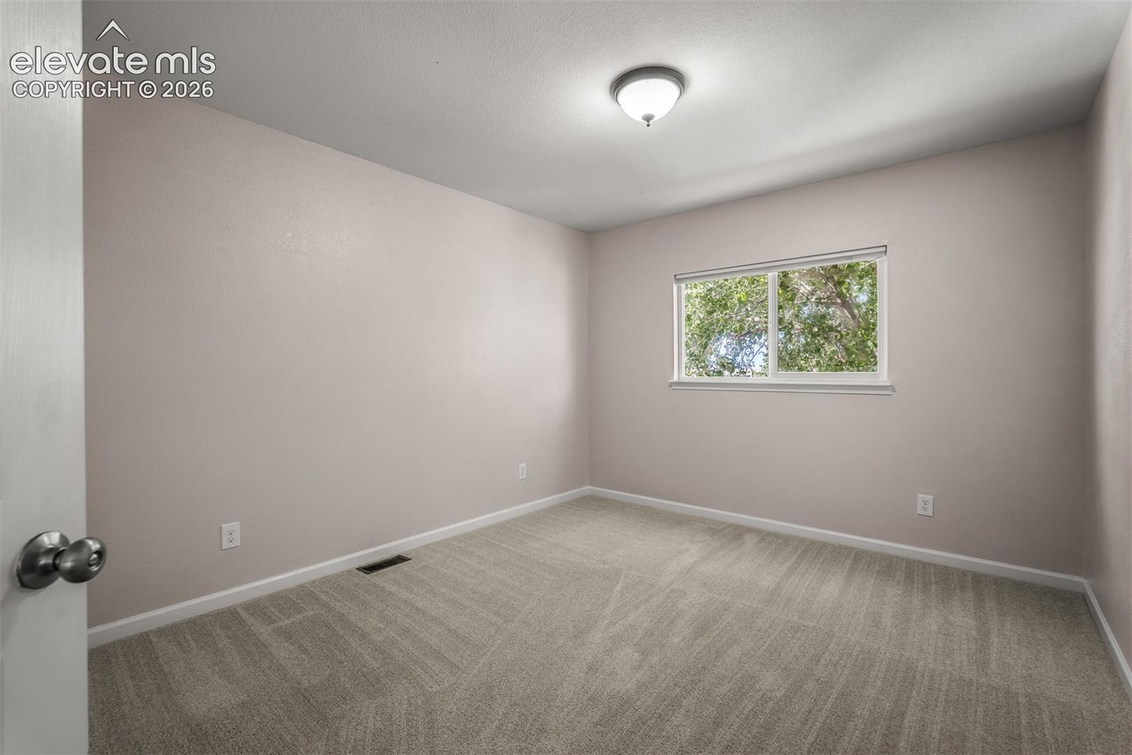 Listing photo 34 for 7477 Theresa Drive