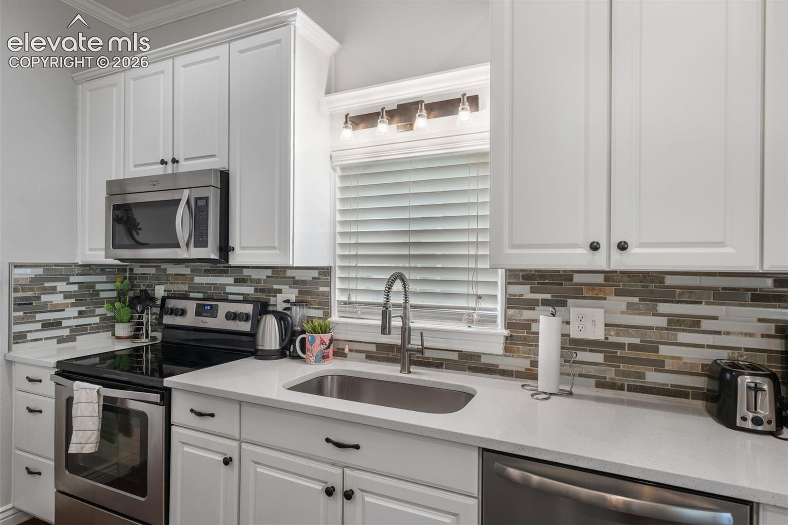 Listing photo 21 for 2130 W Kiowa Street