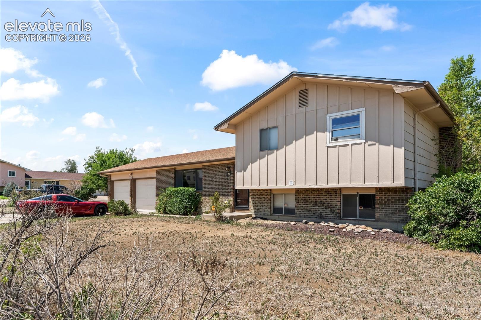 Listing photo 33 for 22 Heatherwood Lane