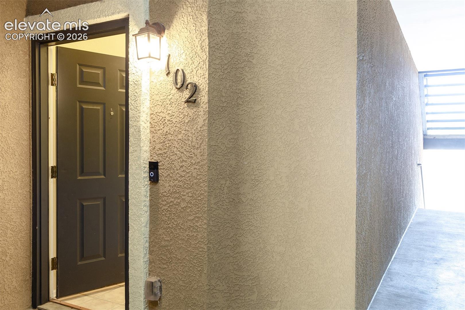 Listing photo 4 for 2085 Montura View 102