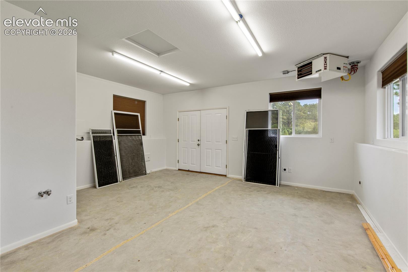 Listing photo 34 for 3290 Hamal Circle
