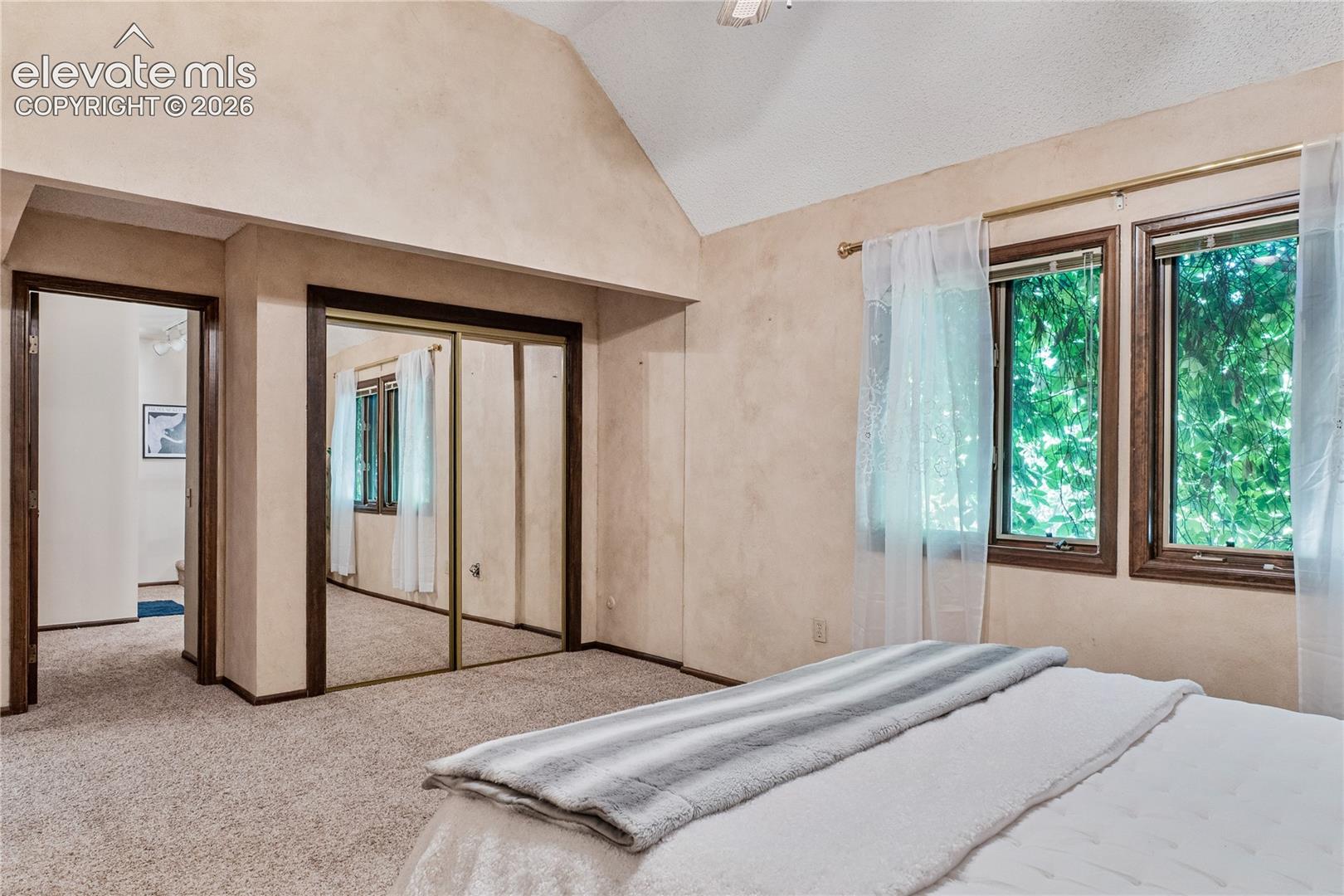 Listing photo 14 for 222 Clio Avenue