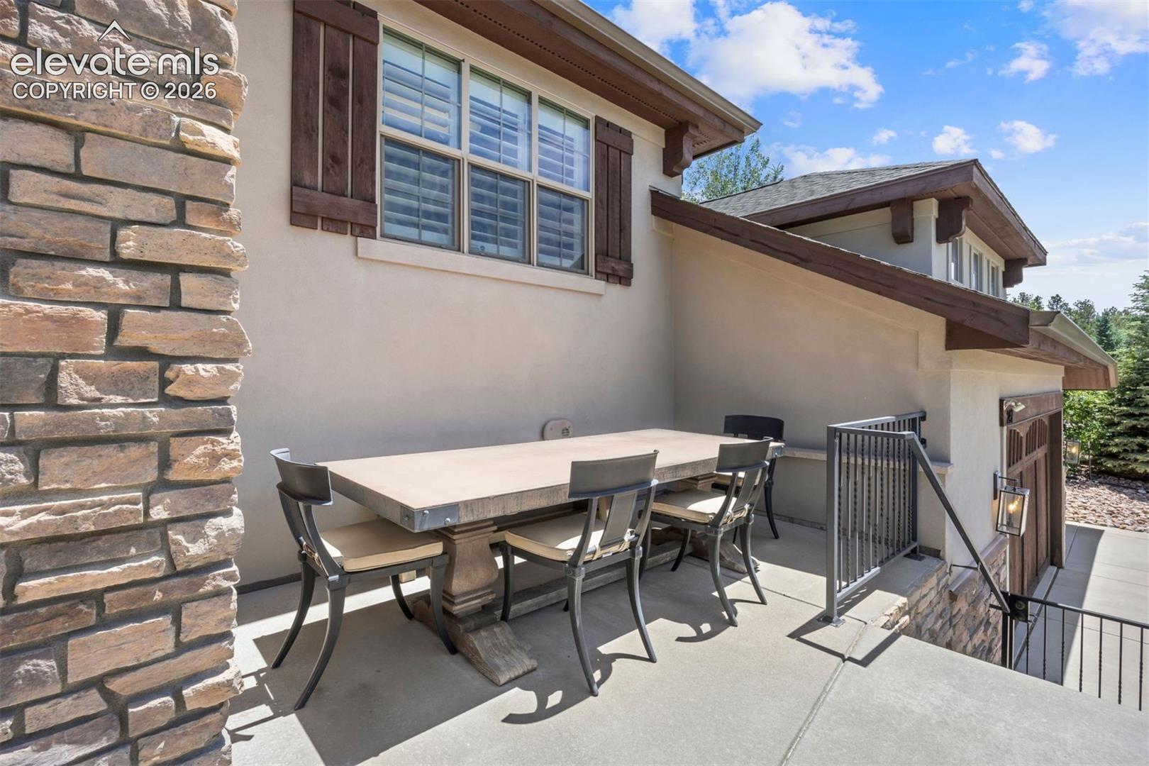 Listing photo 47 for 2151 Saddleback Drive