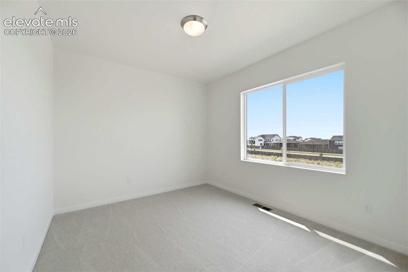 Listing photo 28 for 7968 School House Drive