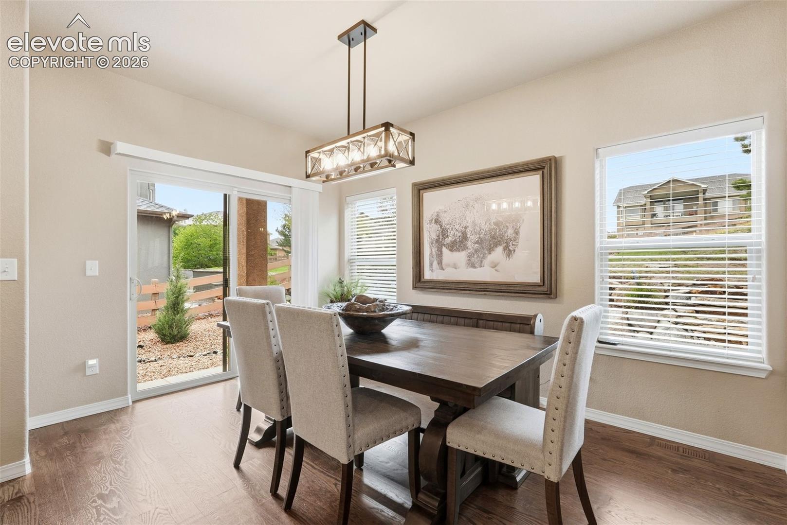 Listing photo 8 for 233 Coyote Willow Drive