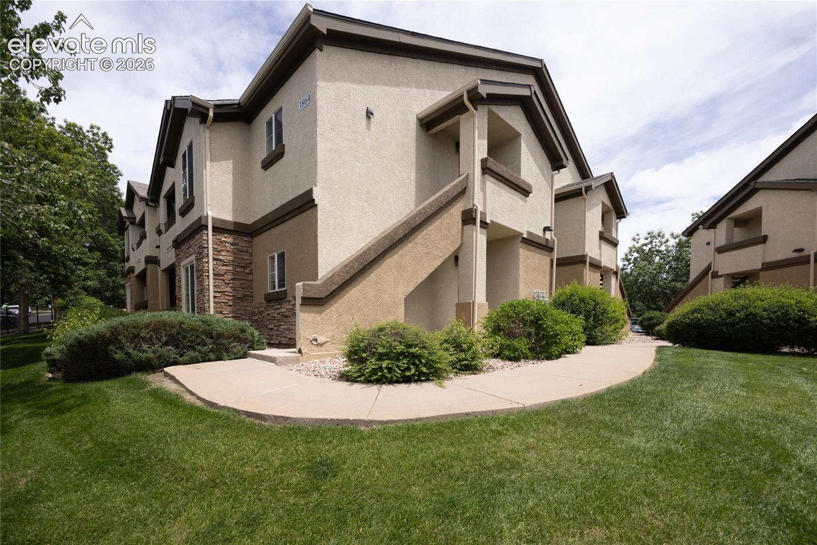 3864 Riviera Grove, photo 2