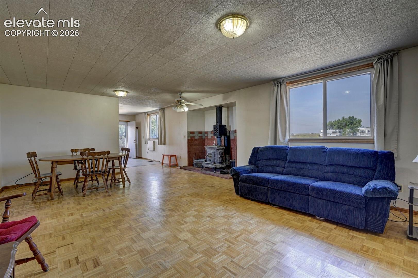 Listing photo 9 for 4125 Log Road