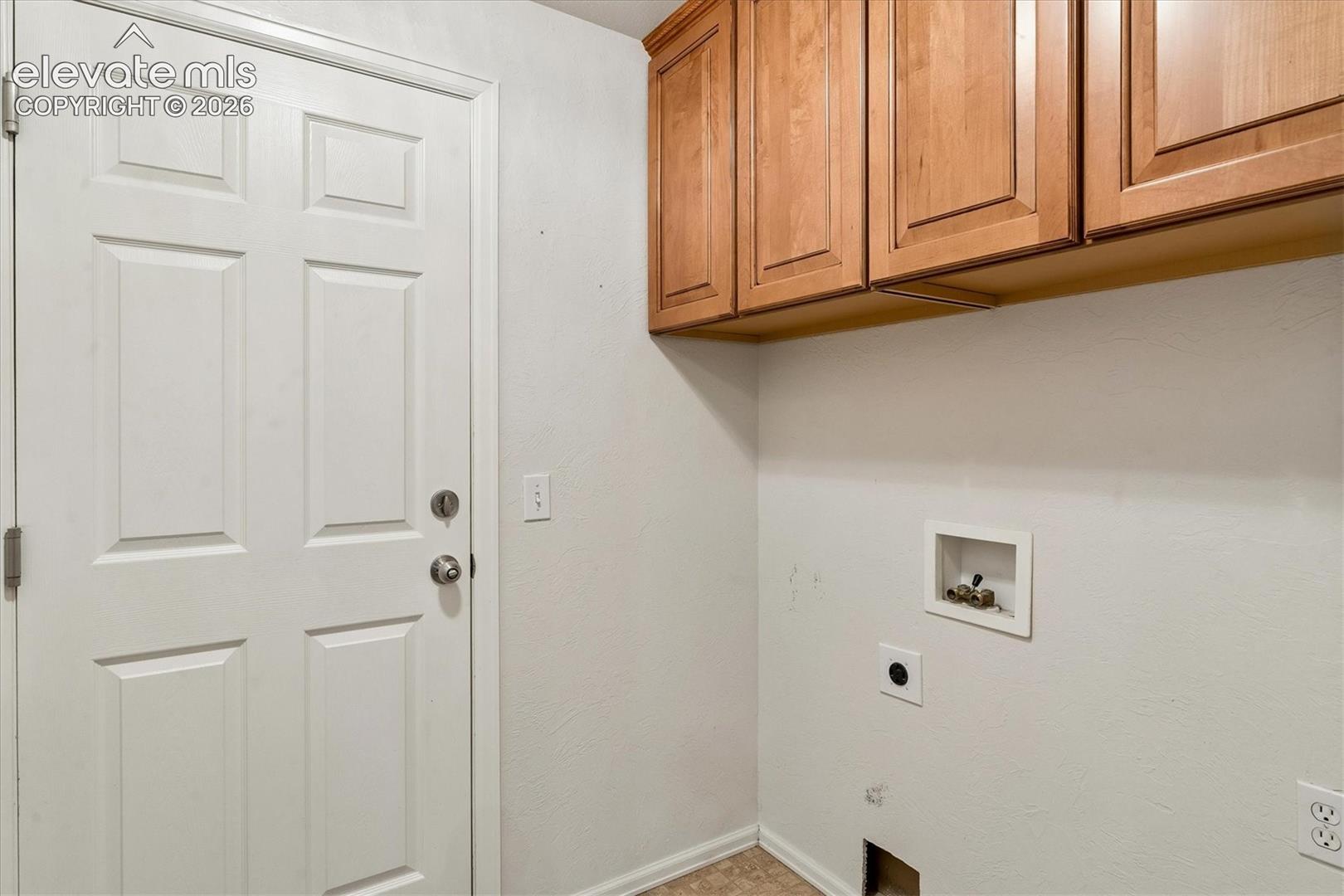 Listing photo 15 for 7765 Midnight Road