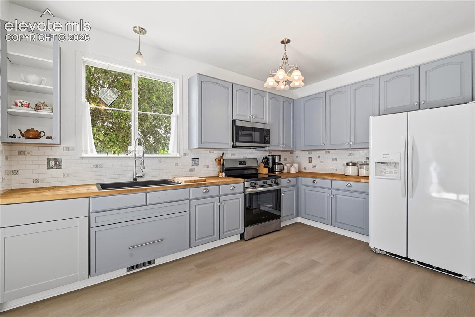 Listing photo 9 for 7608 Barn Owl Drive