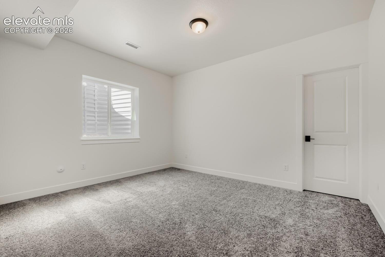 Listing photo 23 for 8653 Palo Alto Way