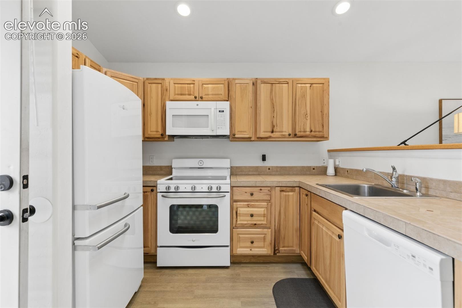 Listing photo 11 for 3021 Virginia Avenue