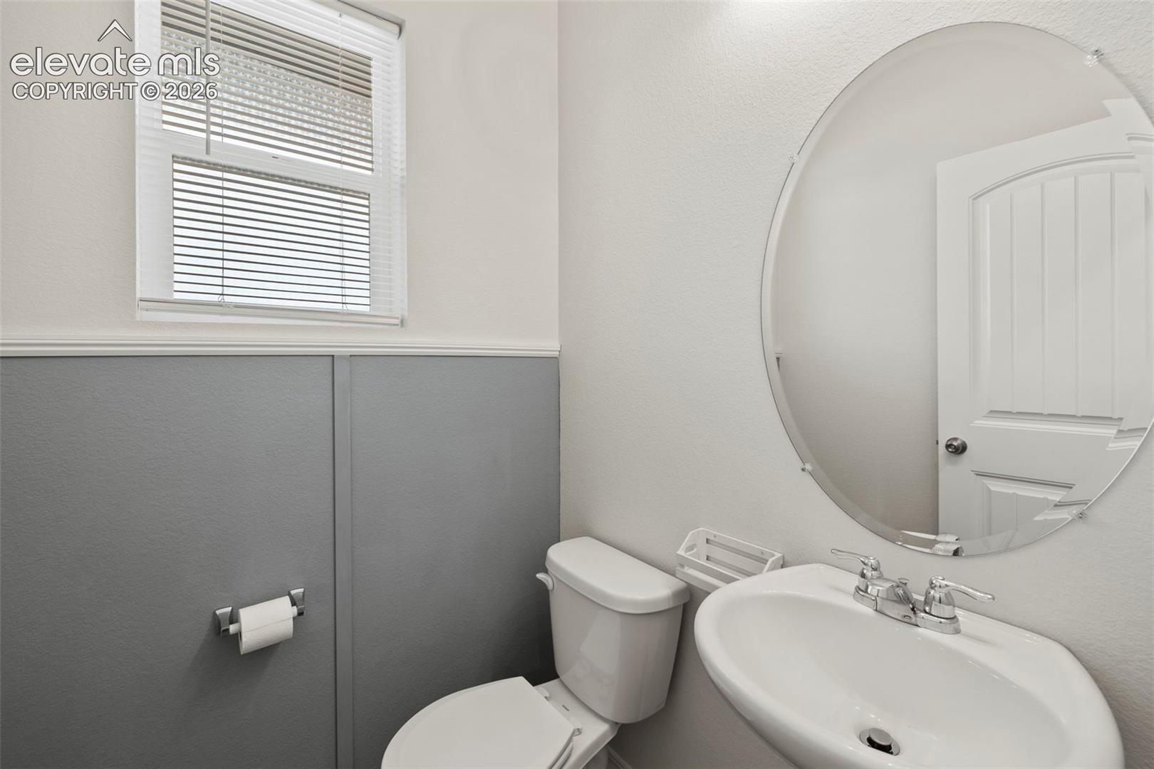 Listing photo 4 for 5659 Heathland Terrace