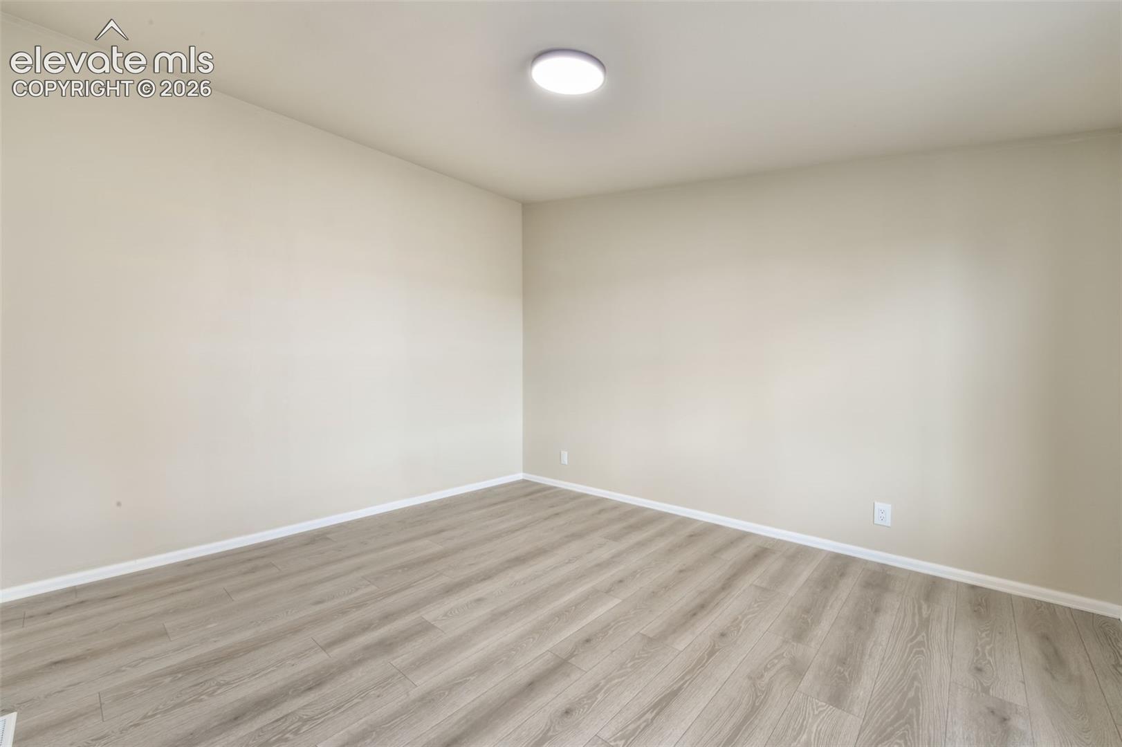 Listing photo 27 for 15054 Pamela Way