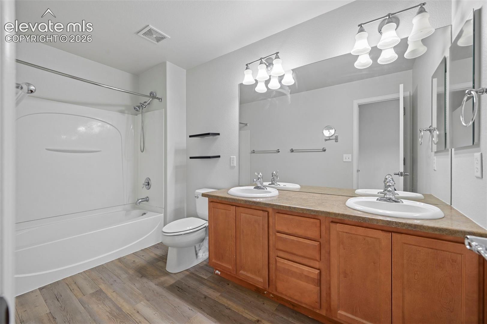Listing photo 16 for 17067 Blue Mist Grove