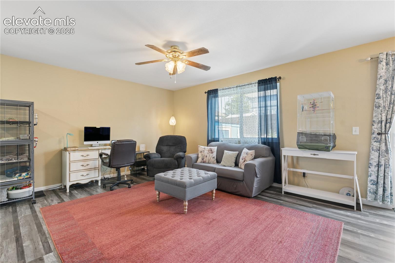Listing photo 4 for 8034 Brittinger Way