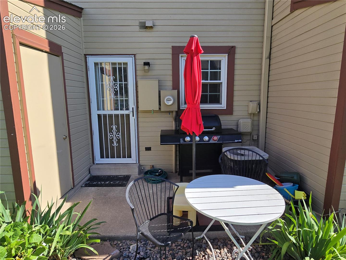 14232 Hawaii Circle, photo 15
