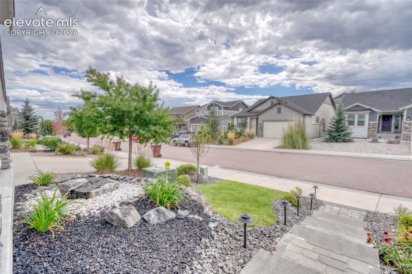 Listing photo 8 for 15691 Lake Mist Drive
