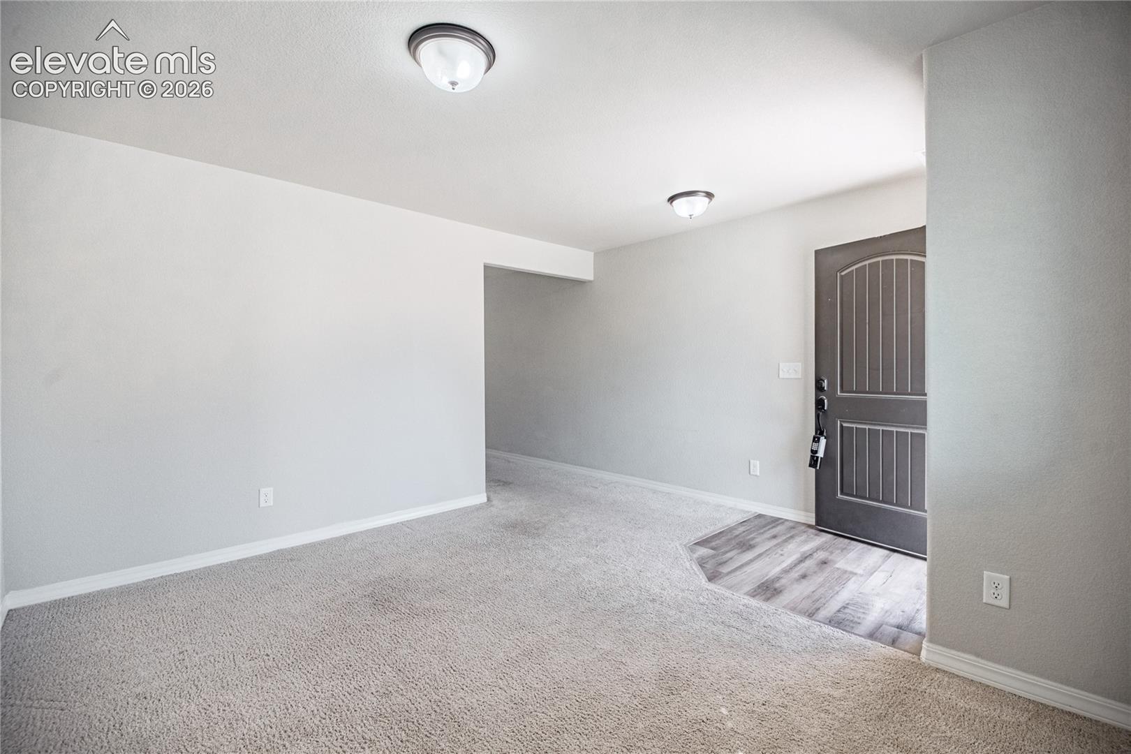 Listing photo 10 for 7714 Cruzer Heights
