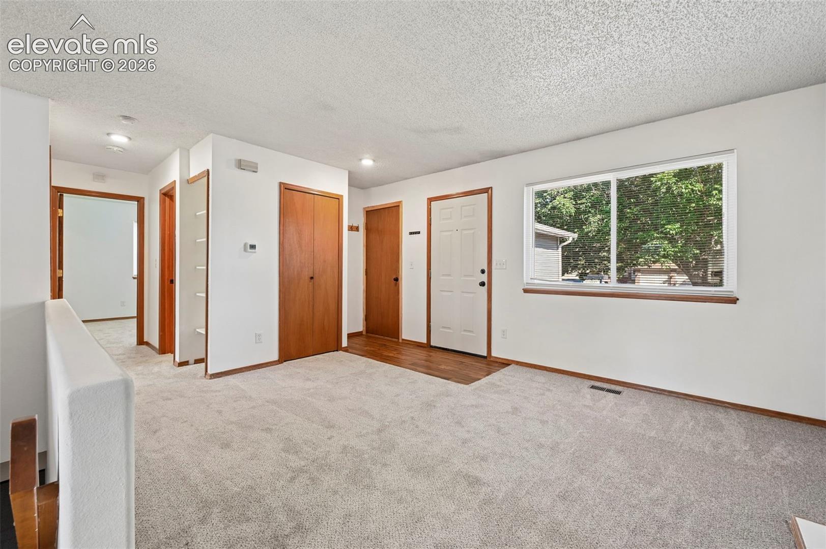 Listing photo 3 for 5079 Stillwater Drive