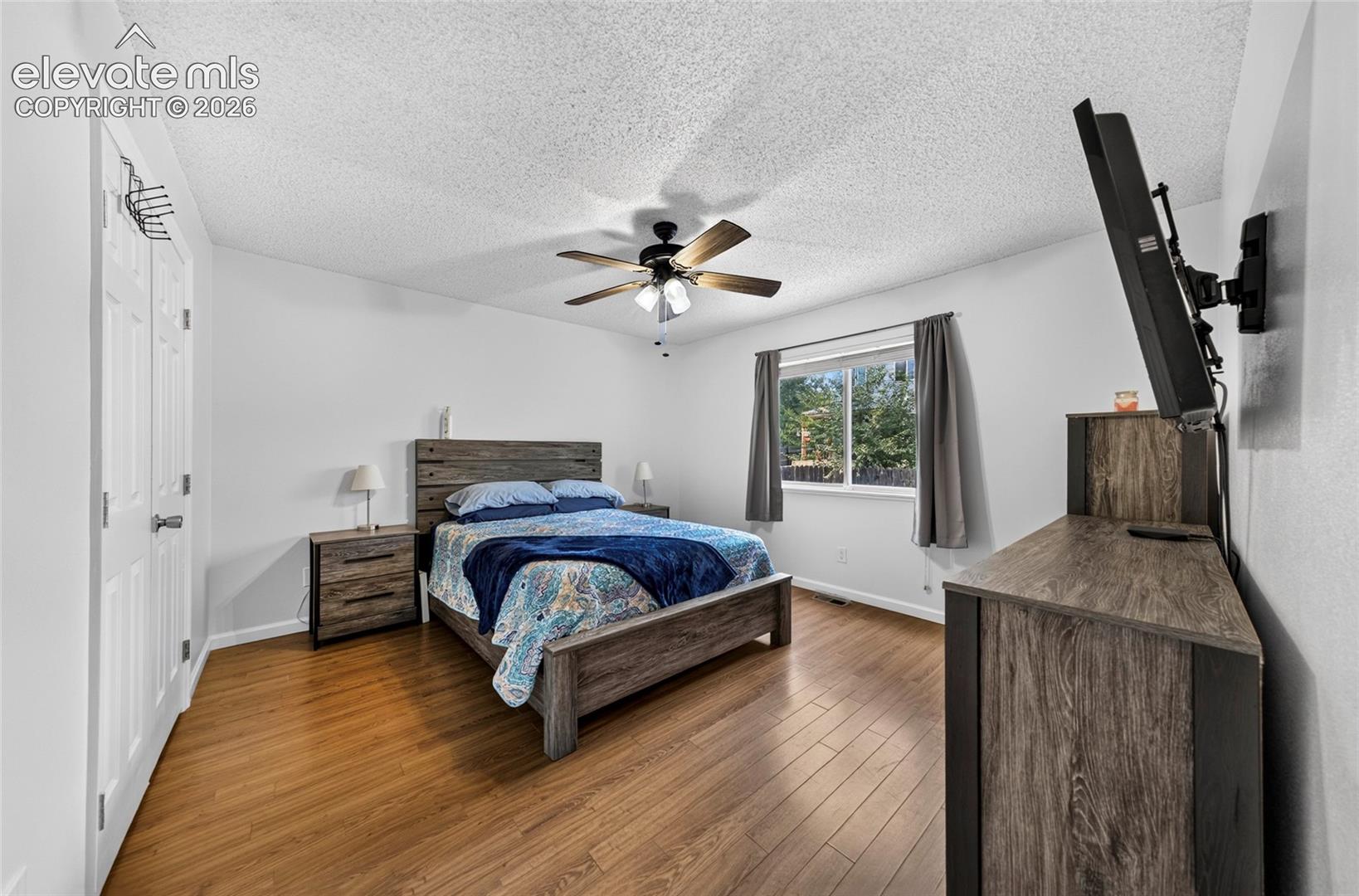 Listing photo 12 for 924 White Stone Way