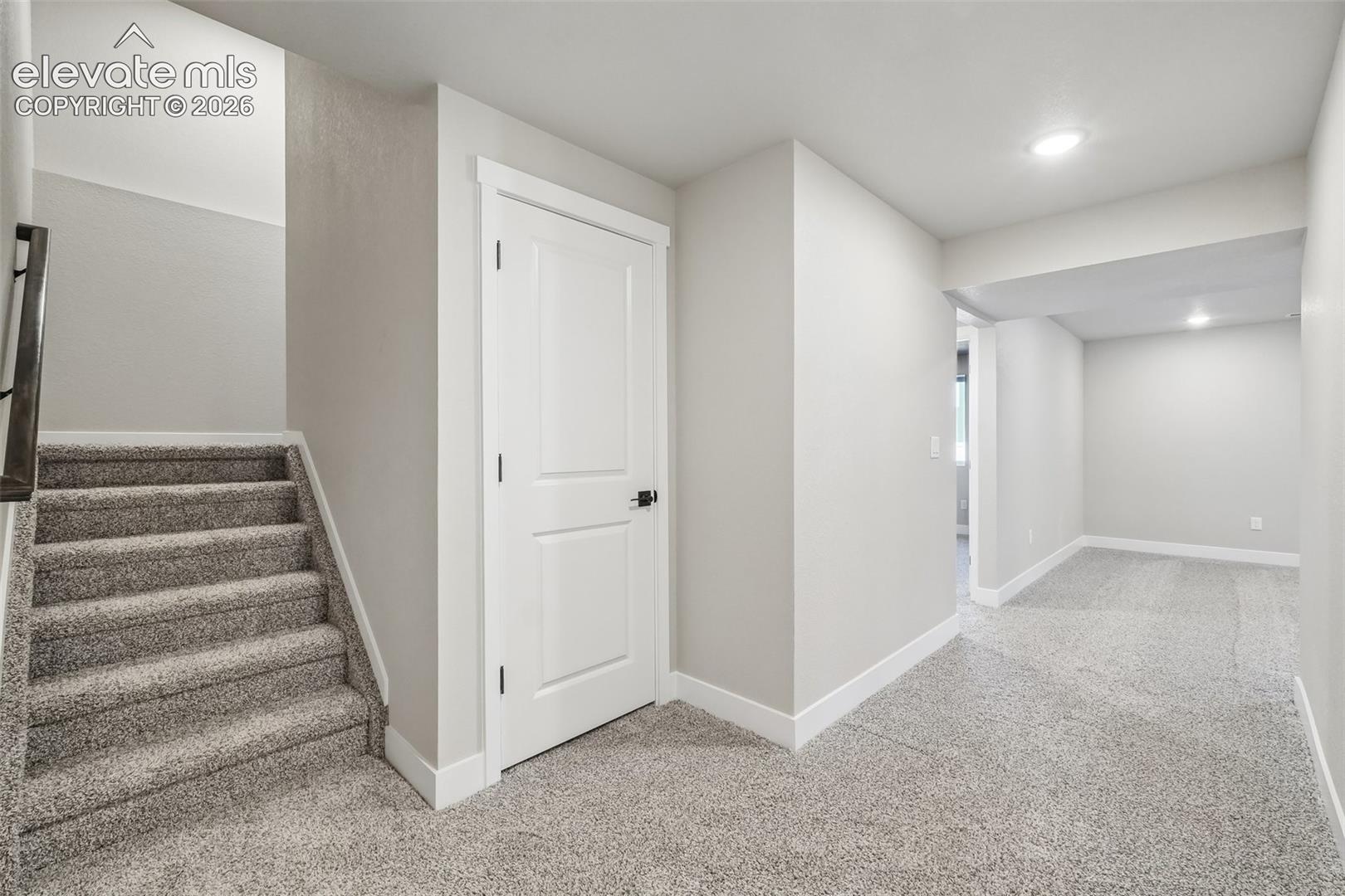 Listing photo 33 for 9696 Blaurock Drive