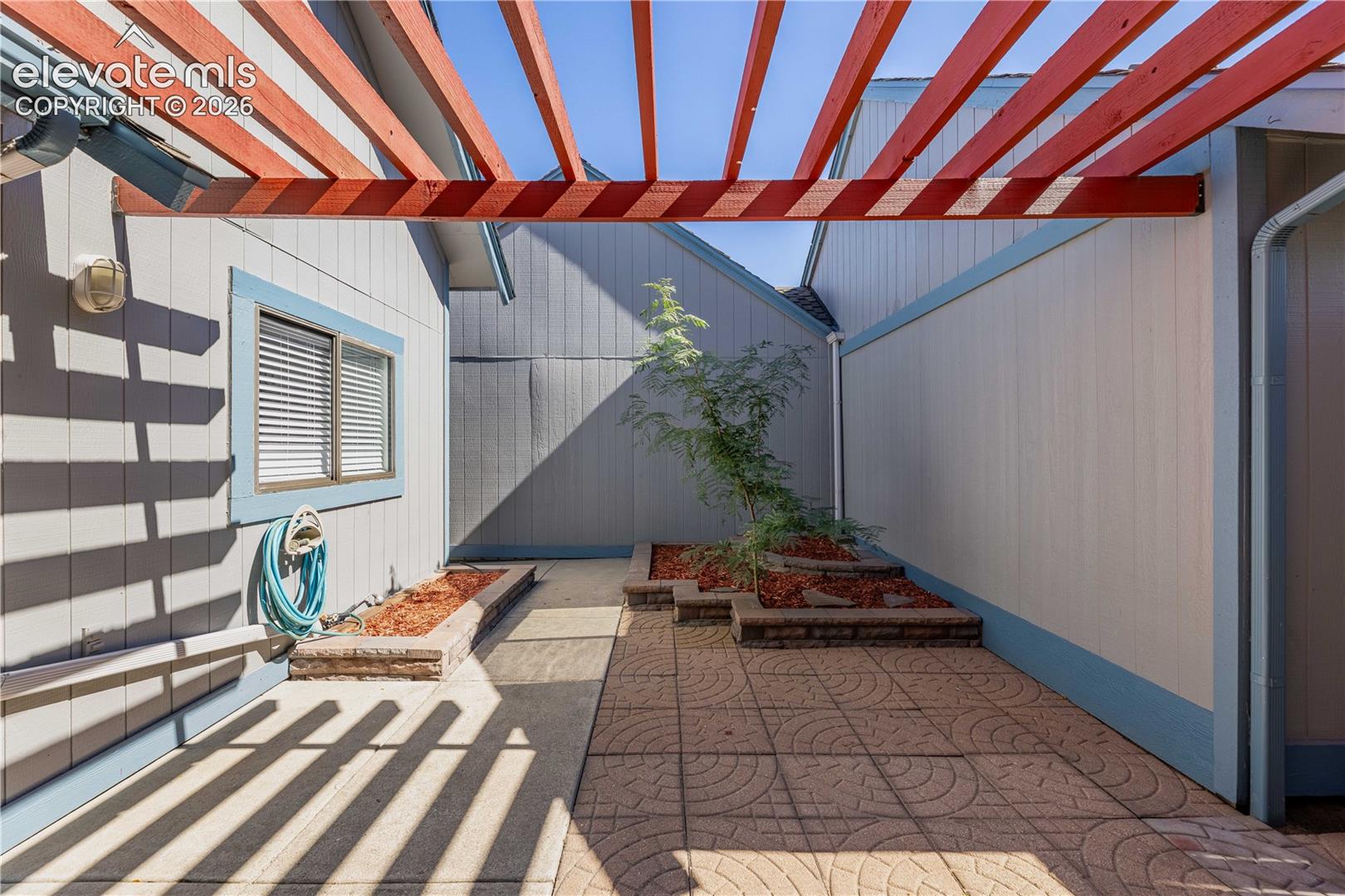 Listing photo 18 for 2522 S Worchester Court E