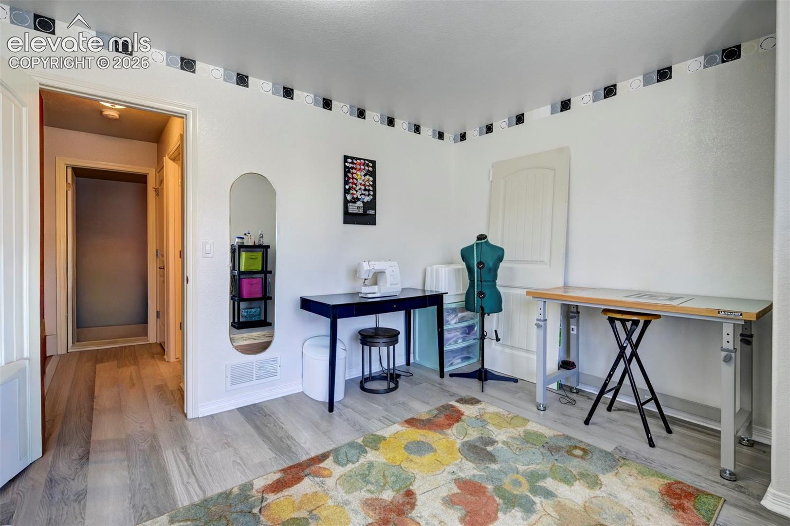 Listing photo 23 for 13713 Park Meadows Drive