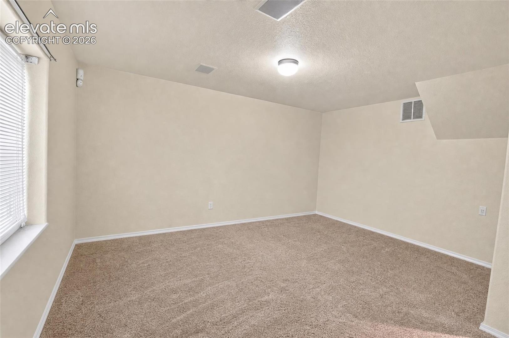 Listing photo 15 for 3347 Heather Glen Drive