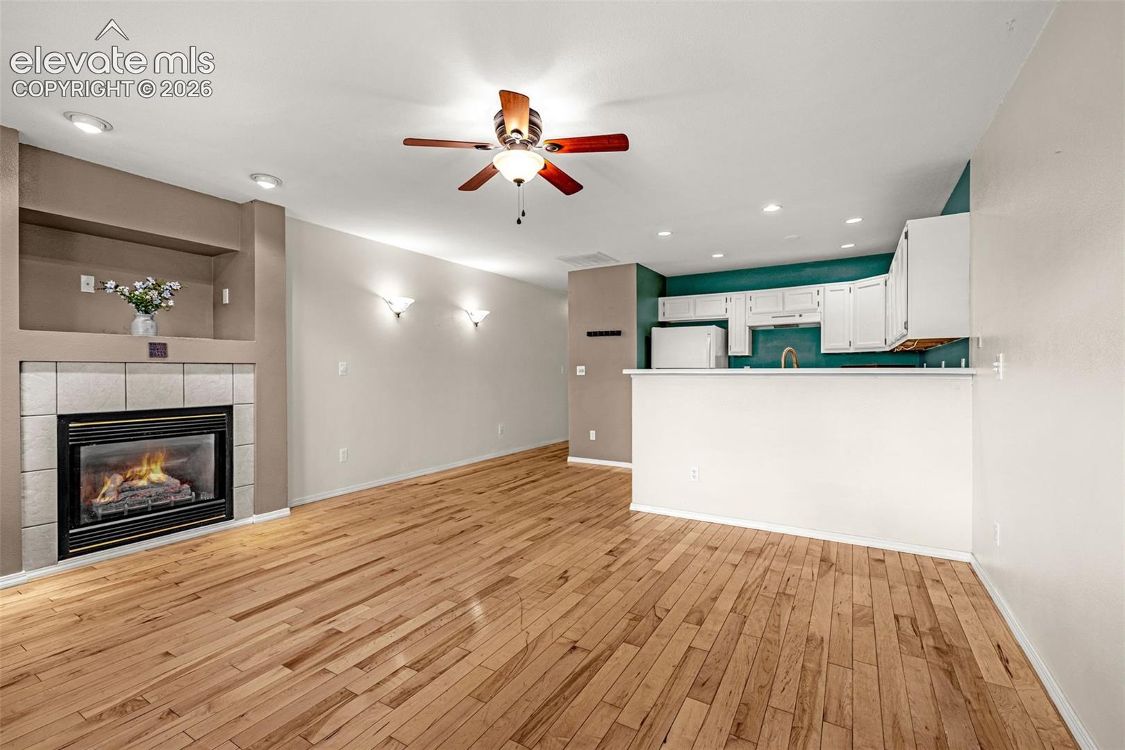 Listing photo 2 for 1010 Grinde Drive